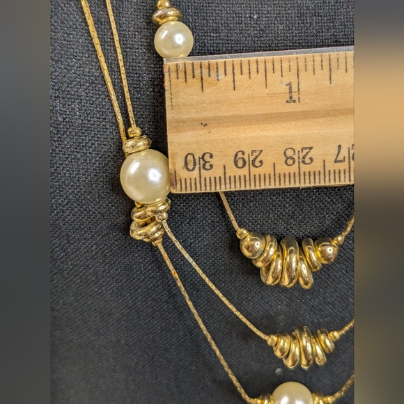 Vintage Faux Pearl Necklace 3 Strand Gold tone Gold loops 16" - Picture 6 of 8